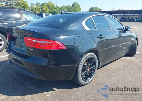 2017 Jaguar Xe 20D Premium z USA, uszkodzony, nr VIN SAJAD4BN1HA952327
